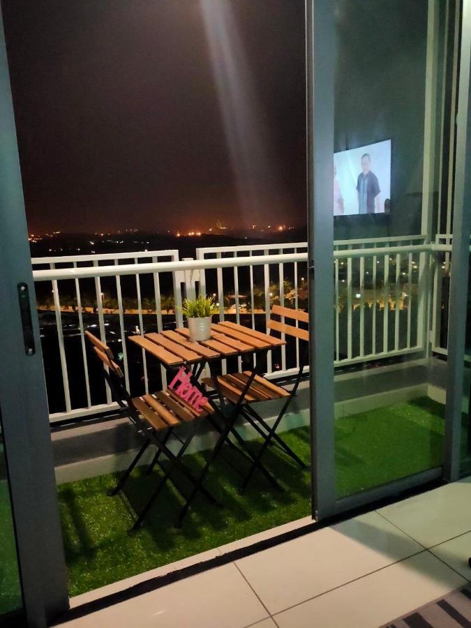 Almyra Apartment *