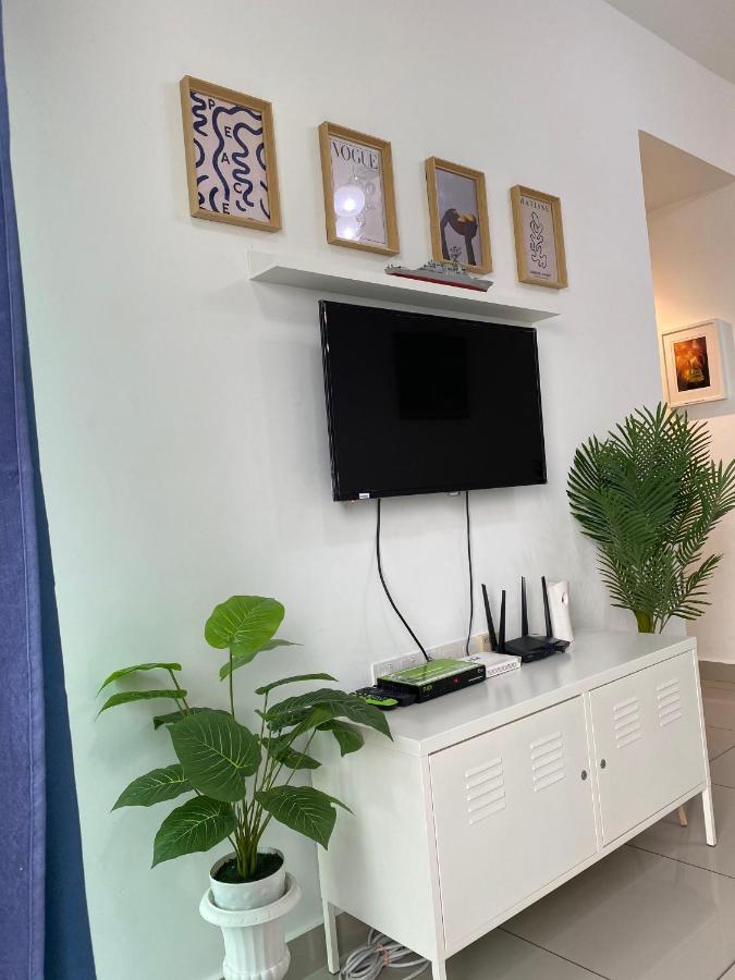 Almyra Apartment *