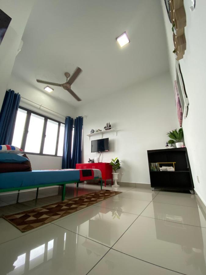Almyra * Bangi